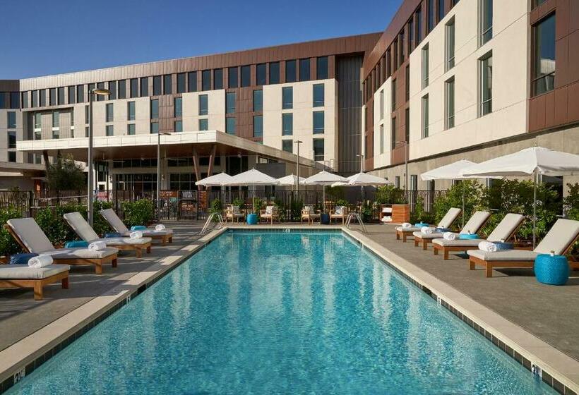 ホテル The Ameswell