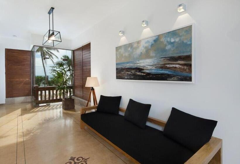 Отель The Lucky Elephant