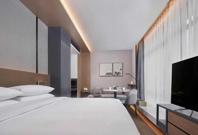 هتل The Meixi Lake, Changsha Marriott Executive Apartments