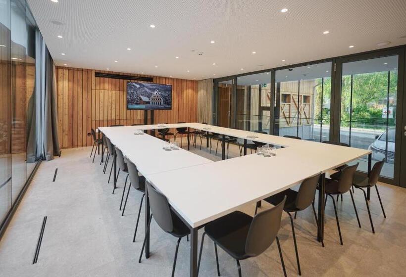 هتل Triangel Boutique