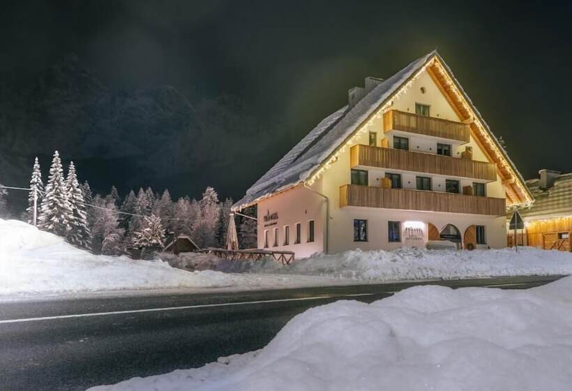 هتل Triangel Boutique