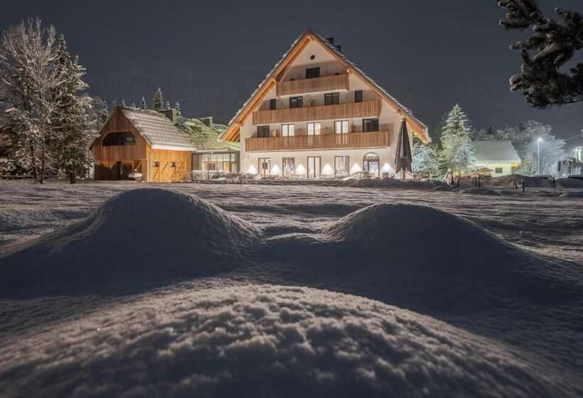 هتل Triangel Boutique