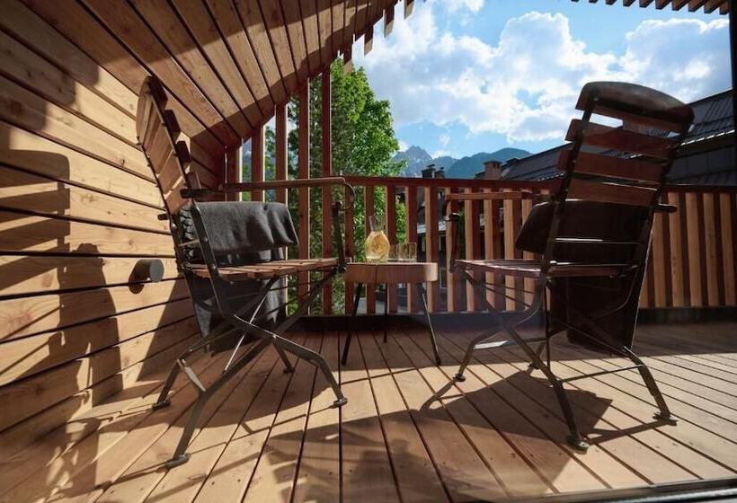 هتل Triangel Boutique