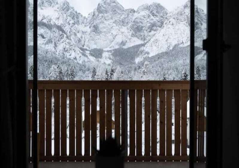 هتل Triangel Boutique