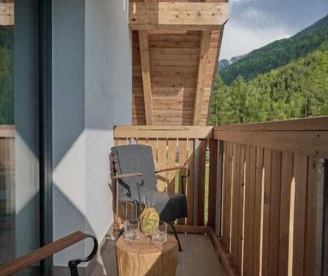 هتل Triangel Boutique