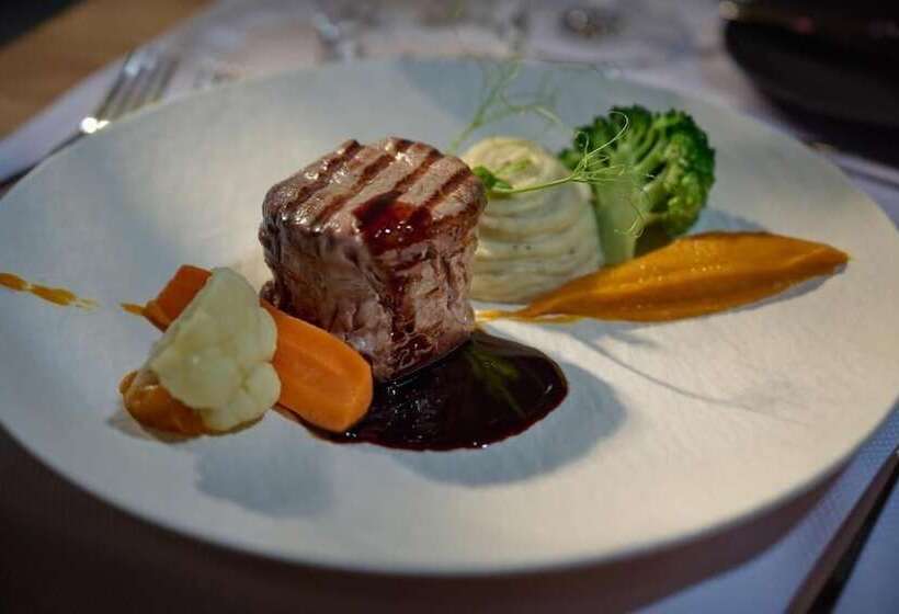 هتل Triangel Boutique