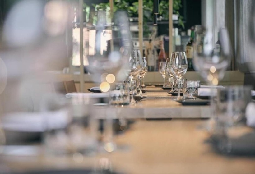 هتل Triangel Boutique