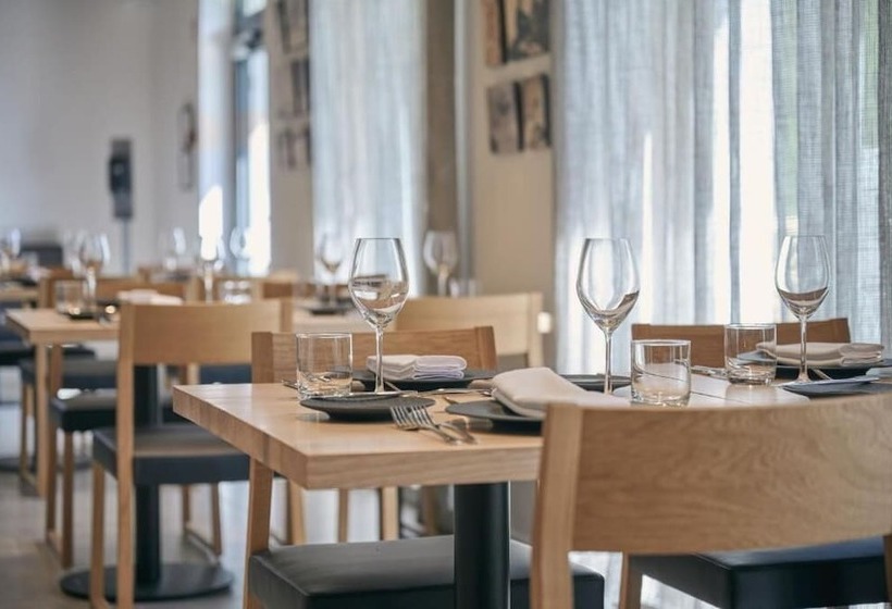 هتل Triangel Boutique