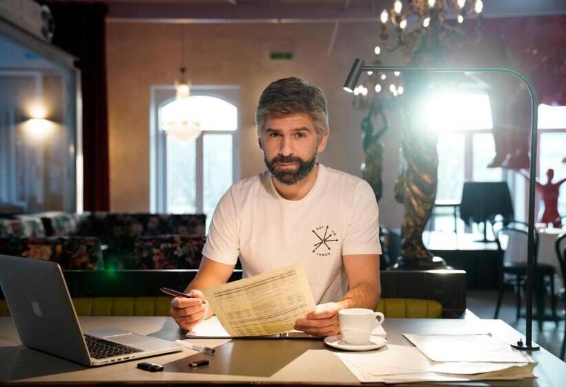 هتل Zero Box Lodge Coimbra