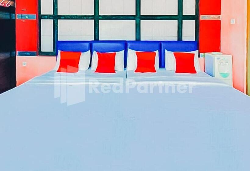 Indah Savana Hotel Mitra Reddoorz