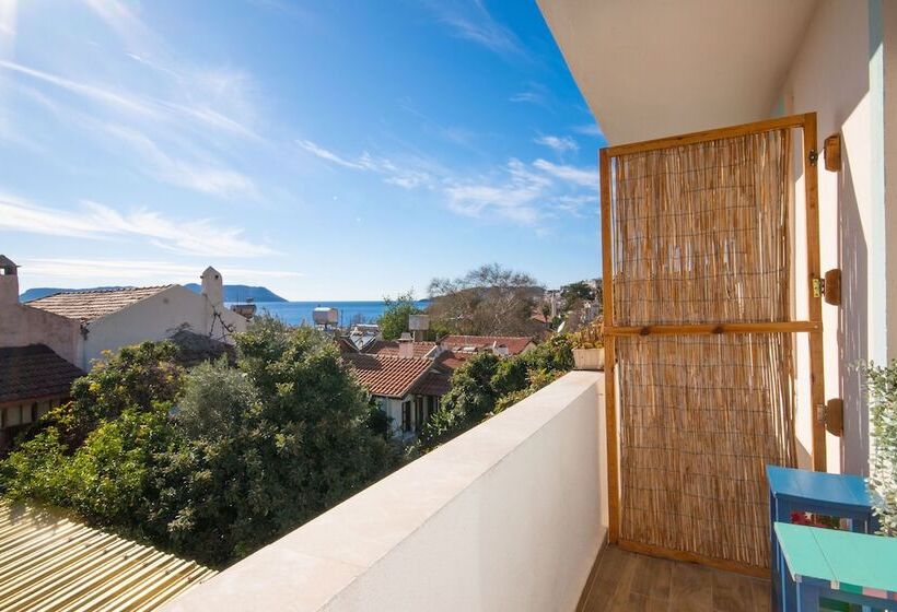 Kuytu Bed & Breakfast