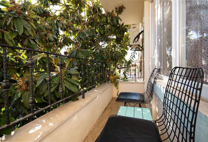 Kuytu Bed & Breakfast