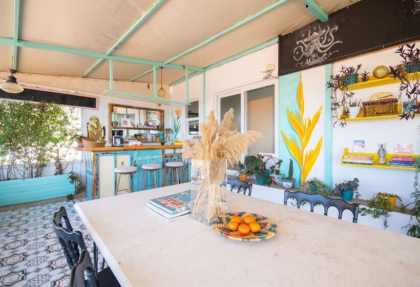 Kuytu Bed & Breakfast