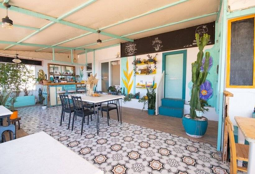 Kuytu Bed & Breakfast