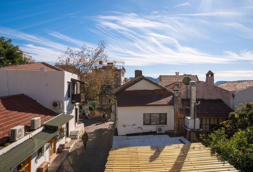 Kuytu Bed & Breakfast