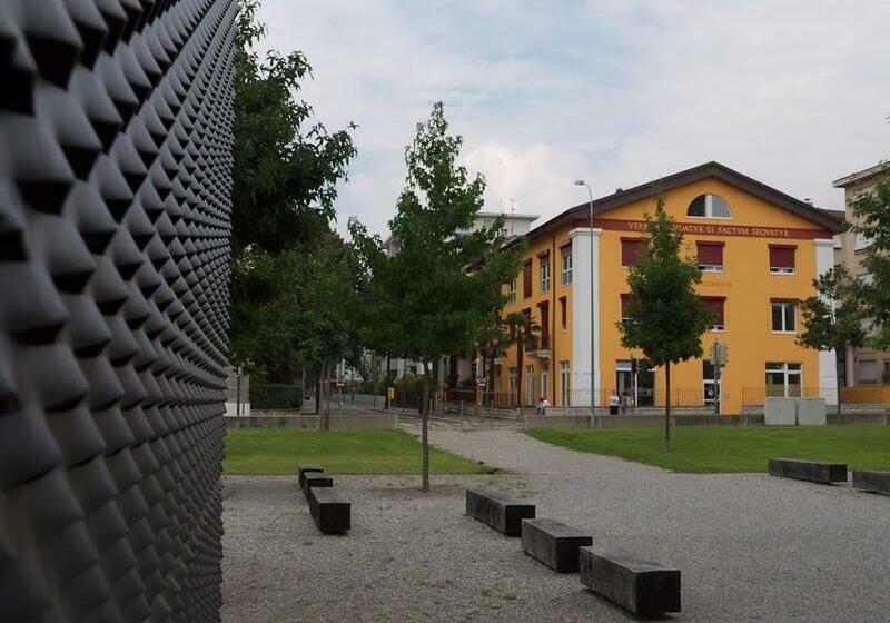 Guesthouse University By Lr Self Check In