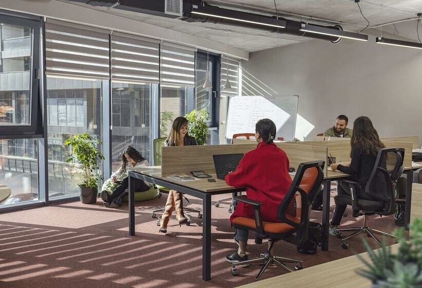 Meta Business Hotel By King David