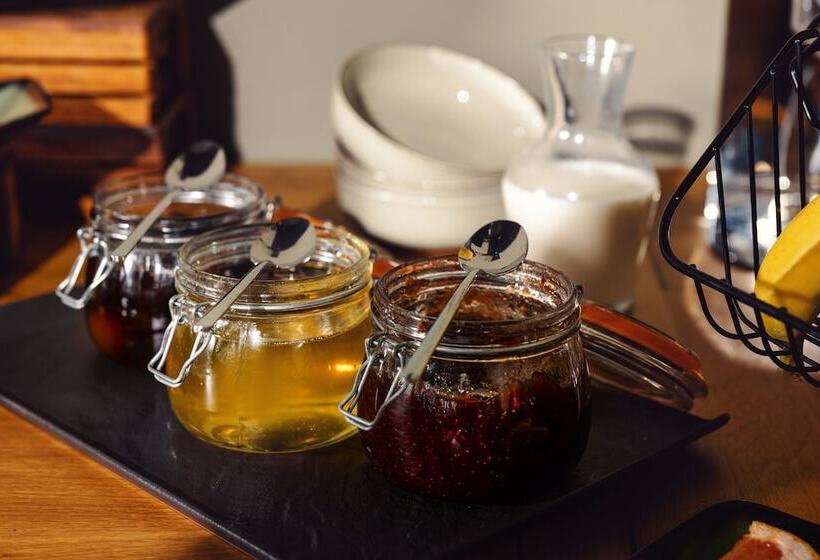 Meta Business Hotel By King David