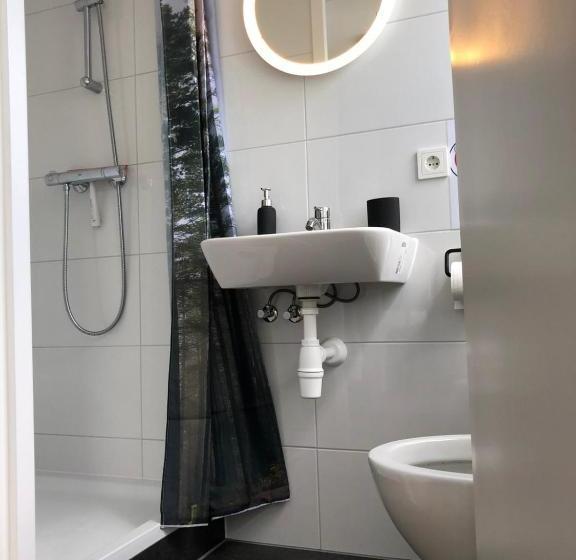 بنسيون New Delft Garden View Prins Room Delta