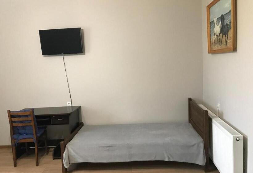 پانسیون Guest House Eden