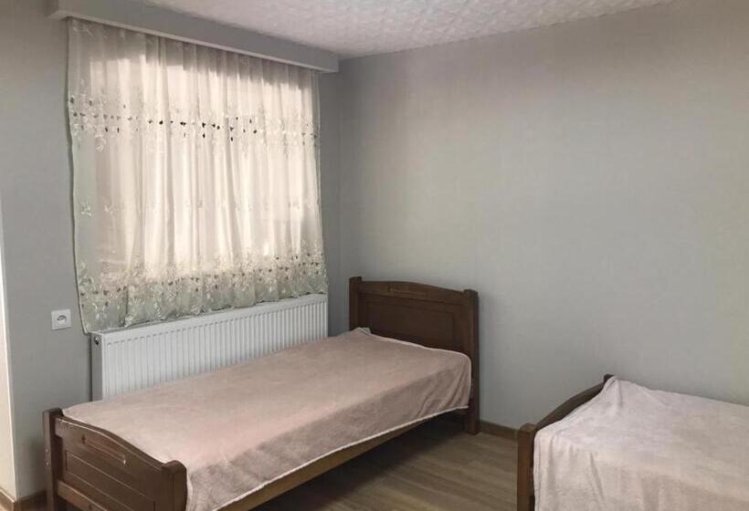 پانسیون Guest House Eden