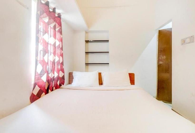 פנסיון Oyo 80441 Dhs Residency