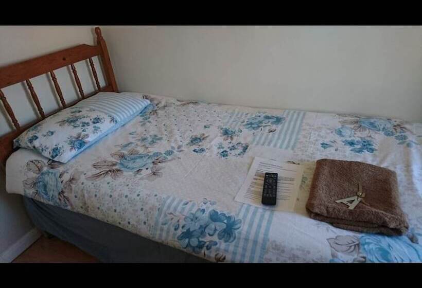 膳宿费 Room In Guest Room   Tiny Single Shared Bathroom Room Ssbyr