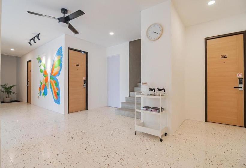 Sans Hotel Andalucia Pasteur Bandung