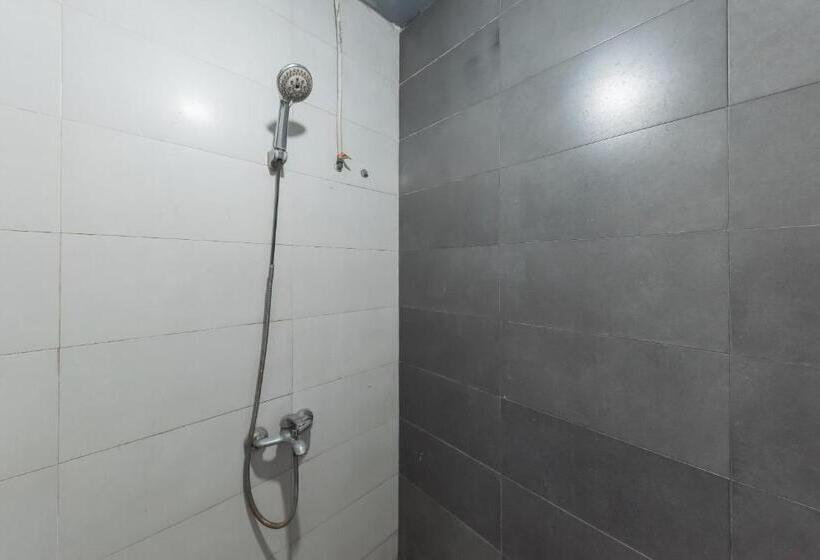 Urbanview Hotel Cianjur City Park By Reddoorz