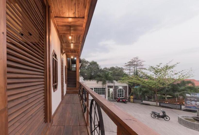 Urbanview Hotel Cianjur City Park By Reddoorz