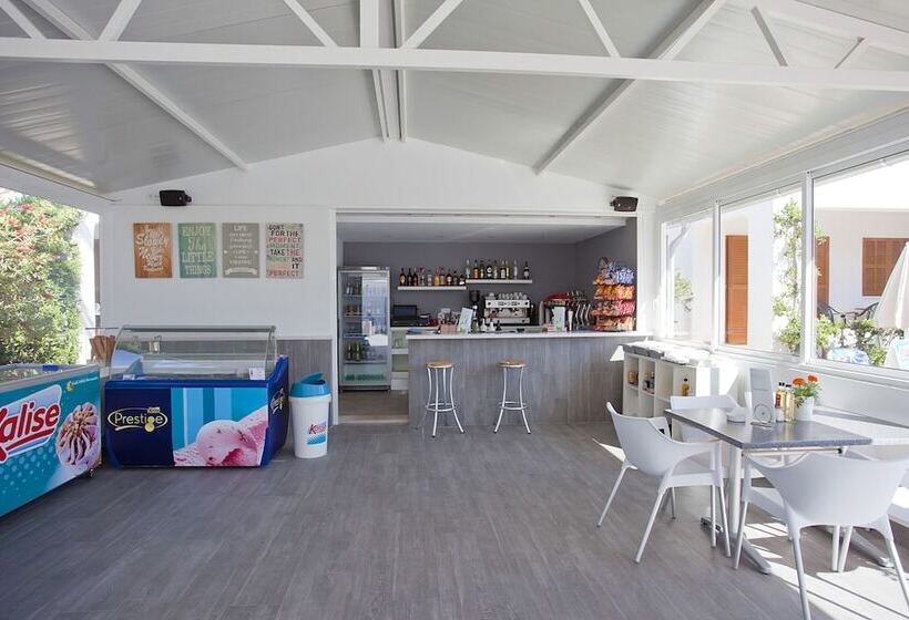 Apartamentos Cristina