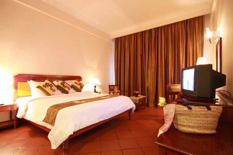 Apsara Holiday Hotel