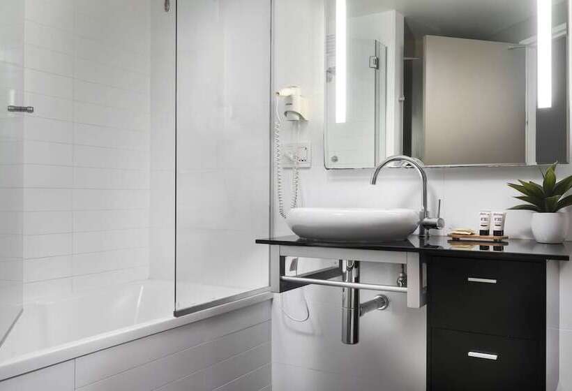 Grand Hotel And Apartments Townsville