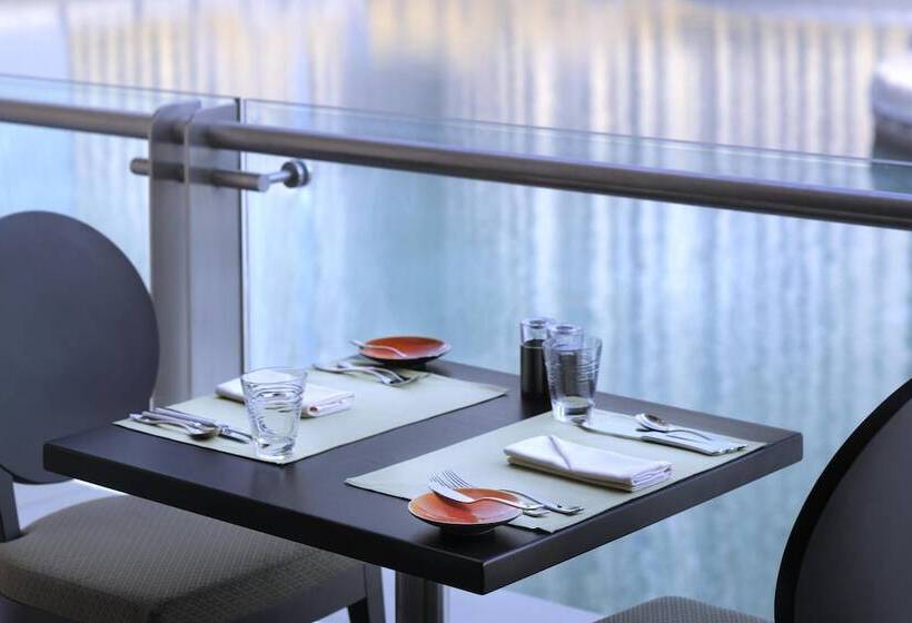 Jw Marriott Hotel Marina