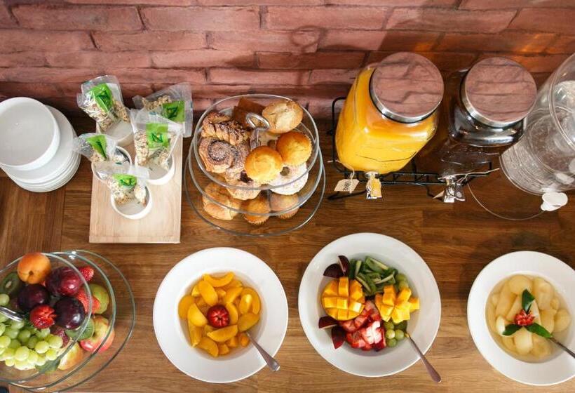 Alpha Hotel Eastern Creek