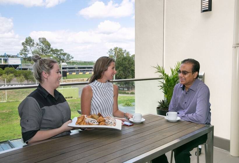 Alpha Hotel Eastern Creek