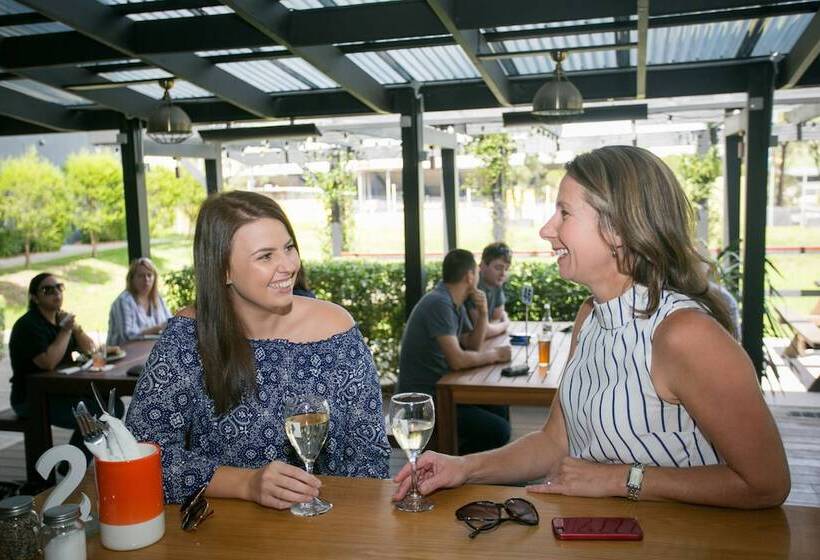 Alpha Hotel Eastern Creek