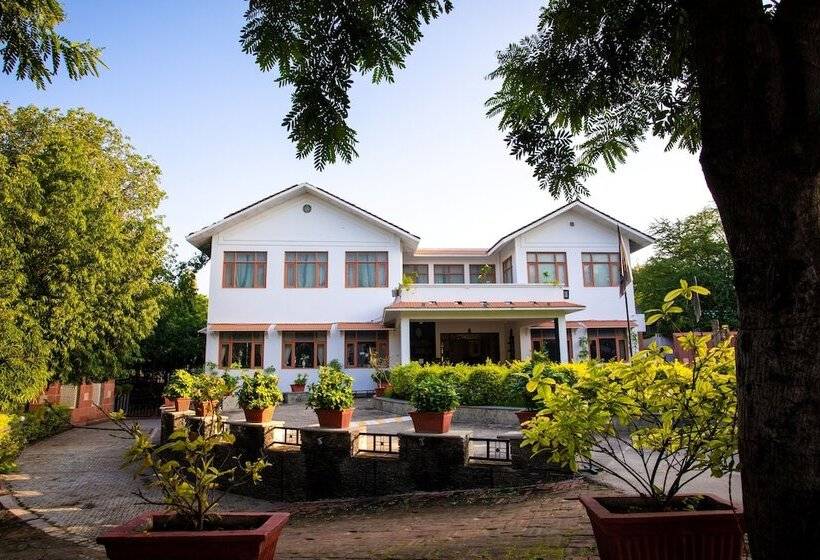 هتل Amantra Shilpi Resort & Spa Udaipur