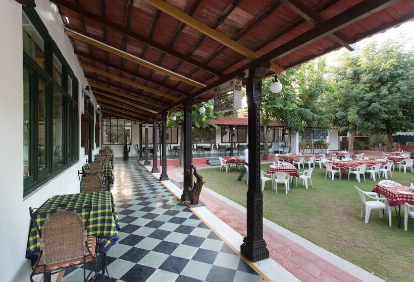 هتل Amantra Shilpi Resort & Spa Udaipur