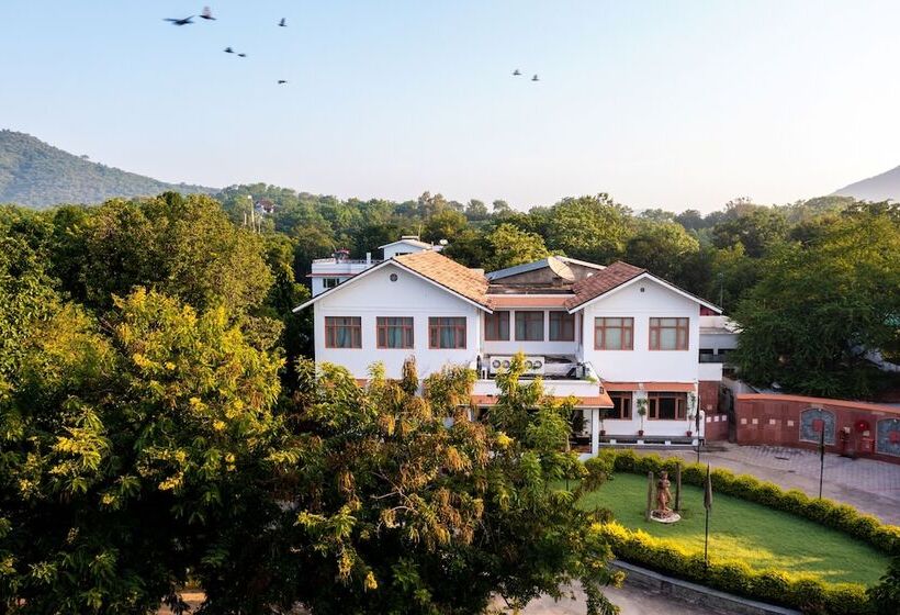 هتل Amantra Shilpi Resort & Spa Udaipur