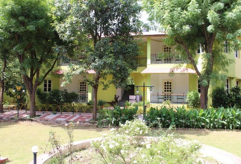 هتل Amantra Shilpi Resort & Spa Udaipur