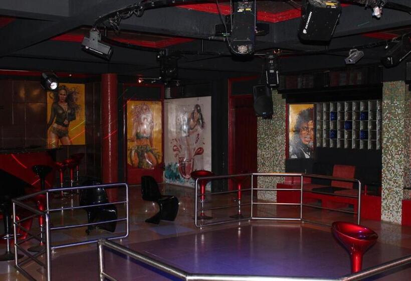 هتل Amantra Shilpi Resort & Spa Udaipur