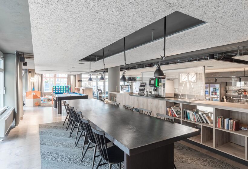 Отель a&o Koln Neumarkt