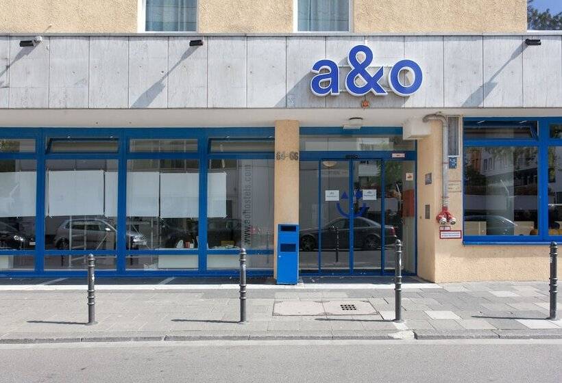 Отель a&o Koln Neumarkt