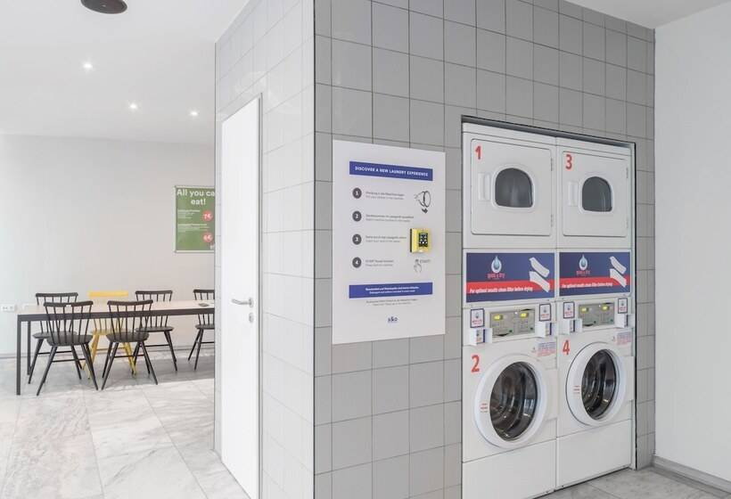 Отель a&o Koln Neumarkt