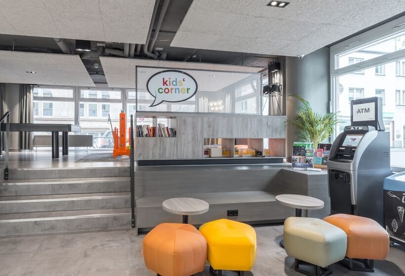 Отель a&o Koln Neumarkt