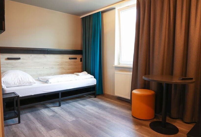 Отель a&o Koln Neumarkt