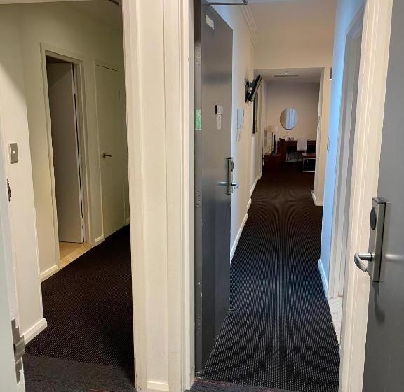 فندق Apx World Square