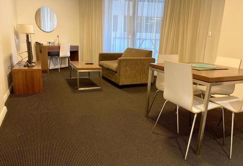 فندق Apx World Square