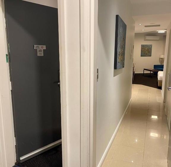 فندق Apx World Square